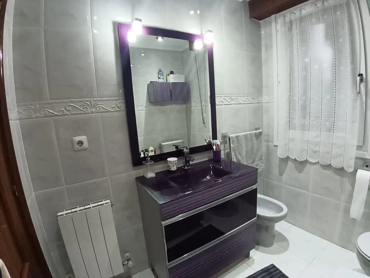 Bathroom of Flat for sale in Colindres  with Terrace and Balcony