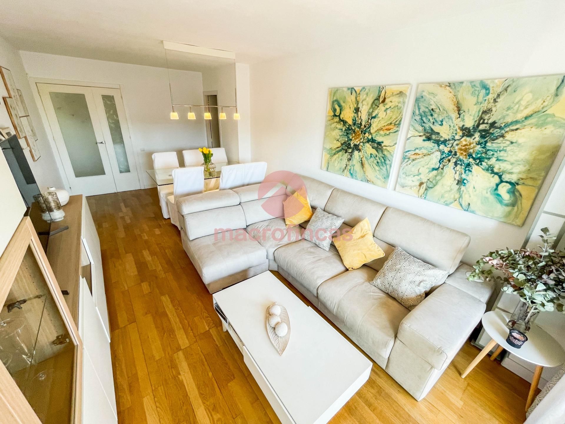 Sala d'estar de Pis en venda en  Barcelona Capital amb Terrassa i Balcó