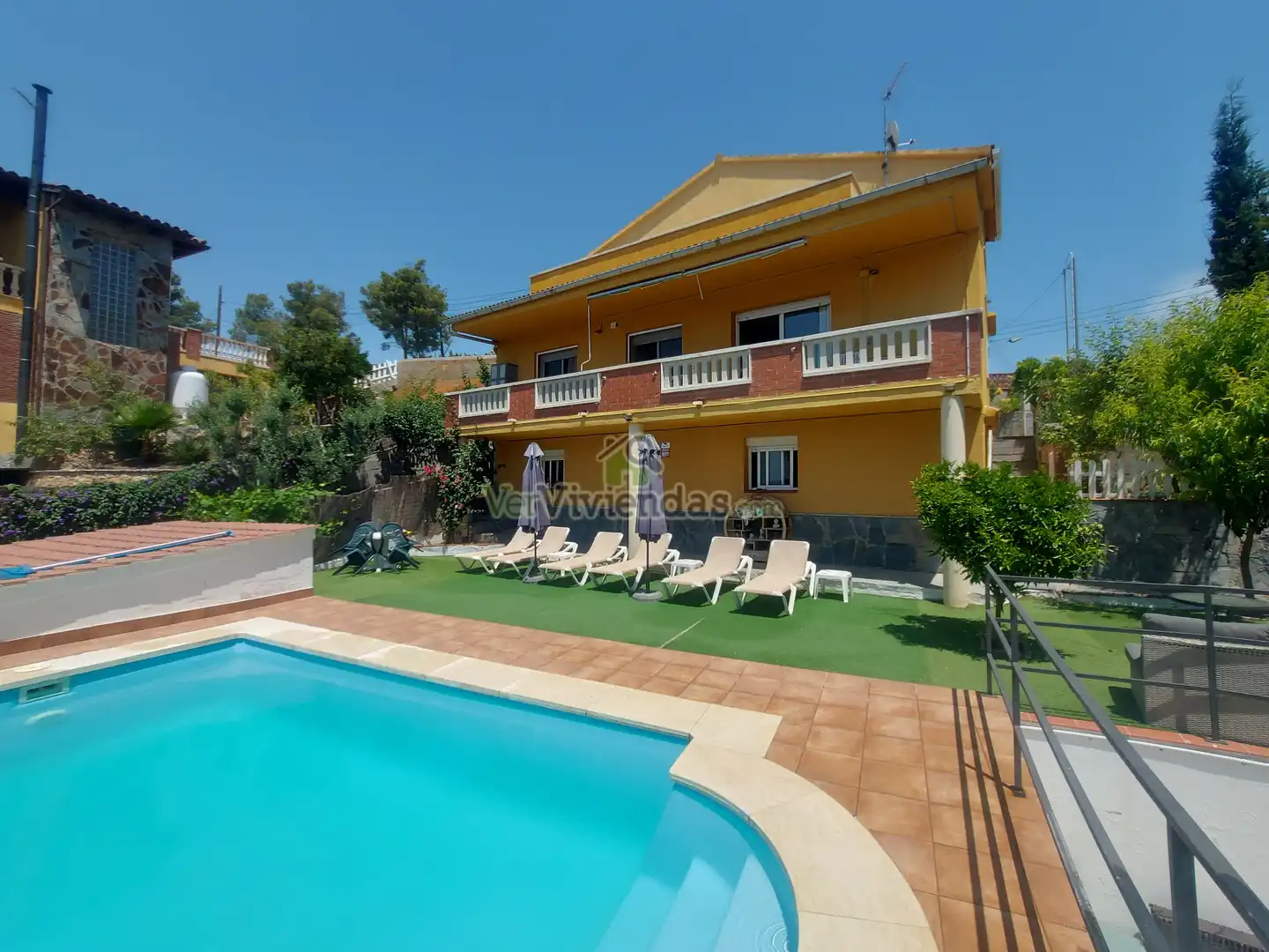 Vista exterior de Casa o xalet en venda en Olivella amb Calefacció, Jardí privat i Parquet