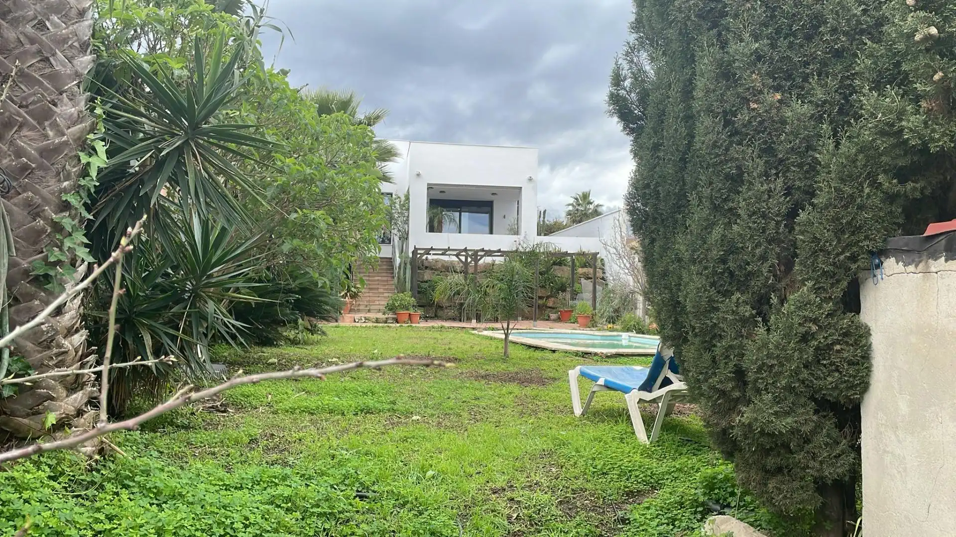Garten von Haus oder Chalet zum Verkauf in Algeciras mit Klimaanlage, Heizung und Privatgarten
