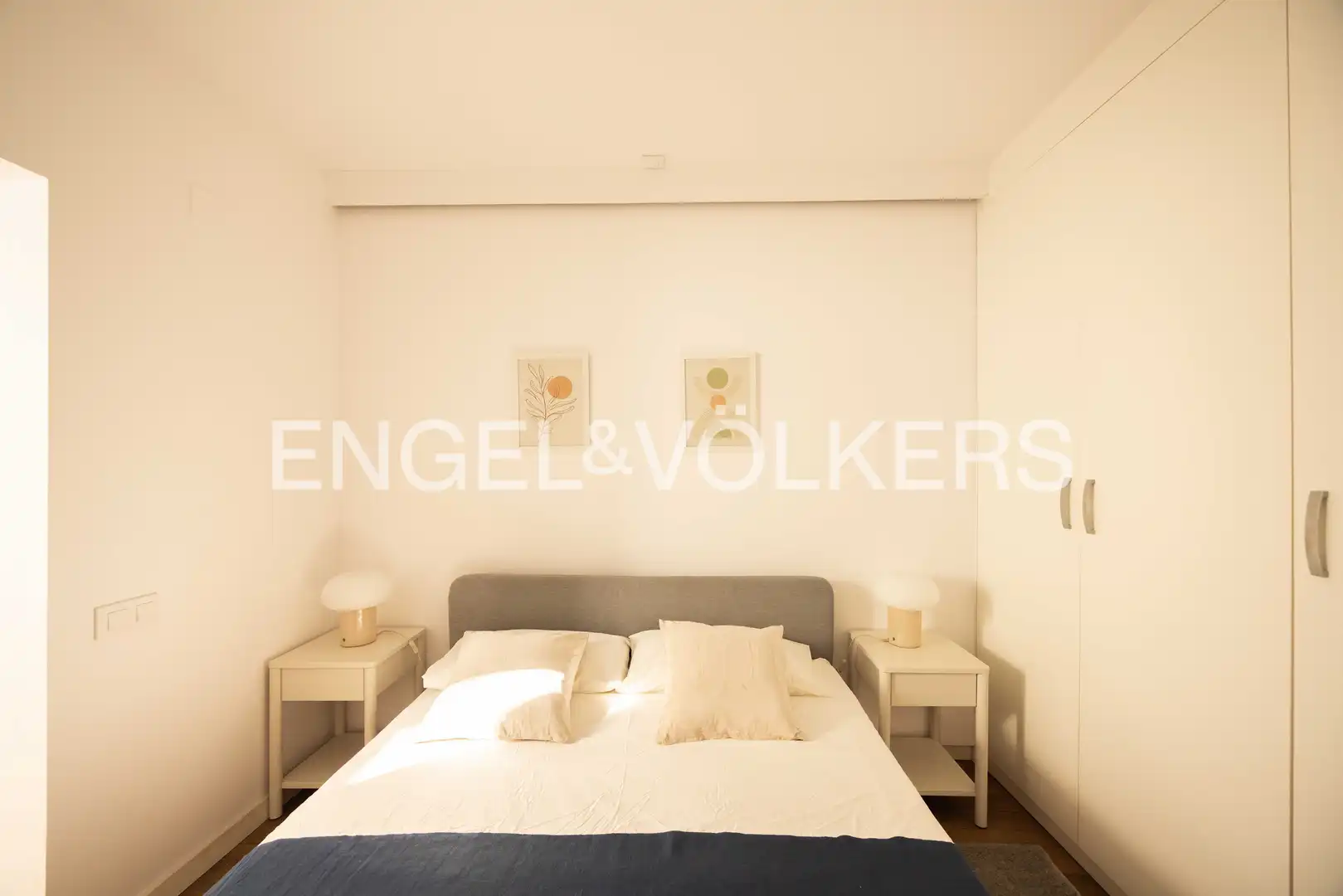 Schlafzimmer von Erdgeschoss zum Verkauf in Barcelona mit Klimaanlage, Heizung und Parkett