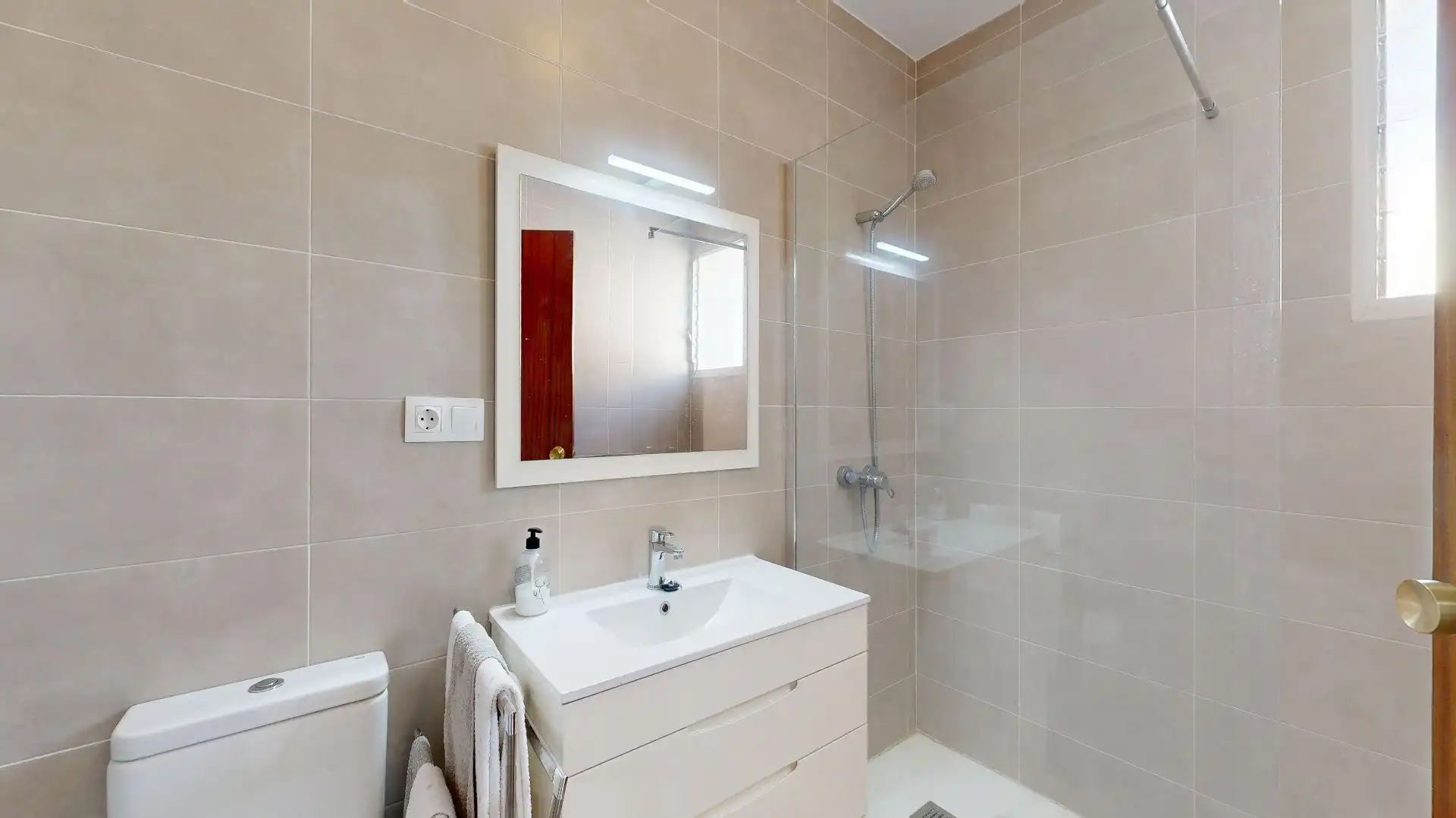 Badezimmer von Haus oder Chalet zum Verkauf in Chiva mit Privatgarten und Abstellraum