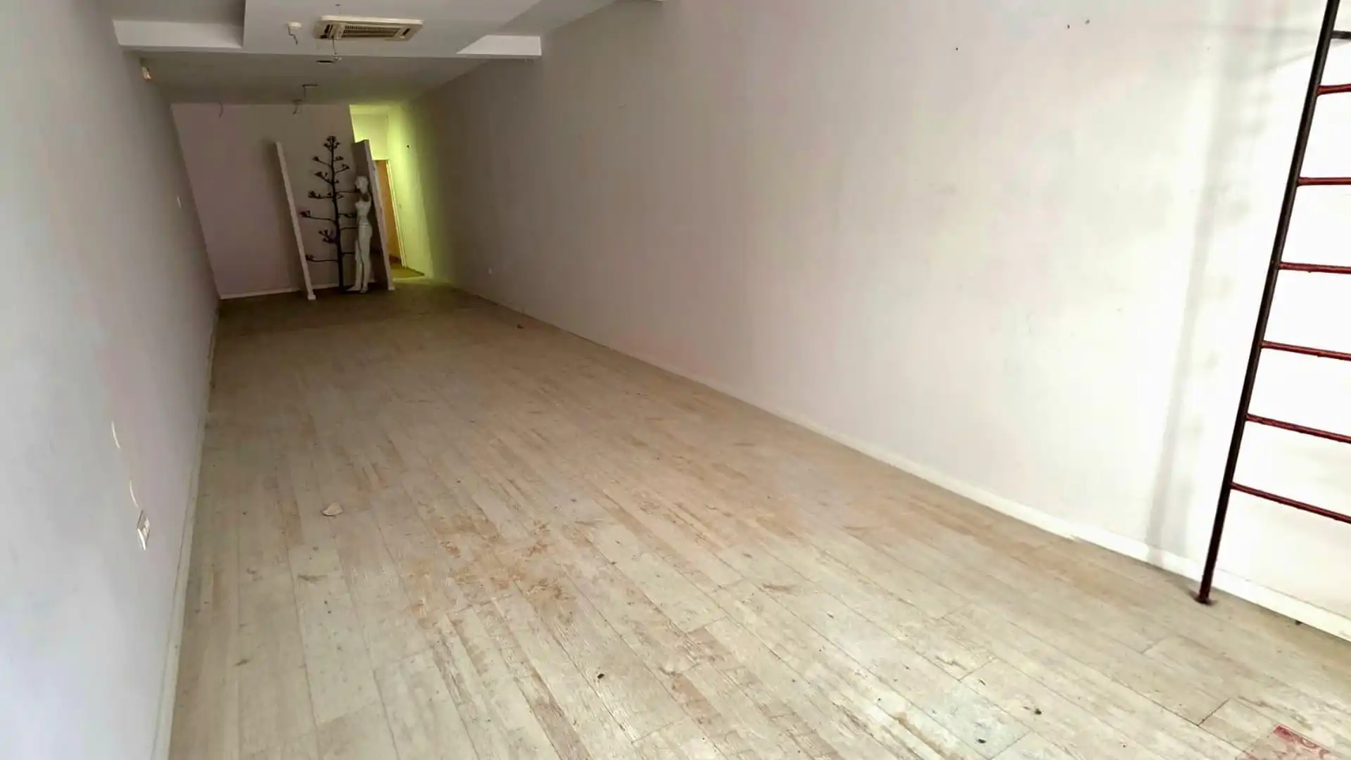 Houses for sale in Calle ALLOZA, Casco Histórico, Centro