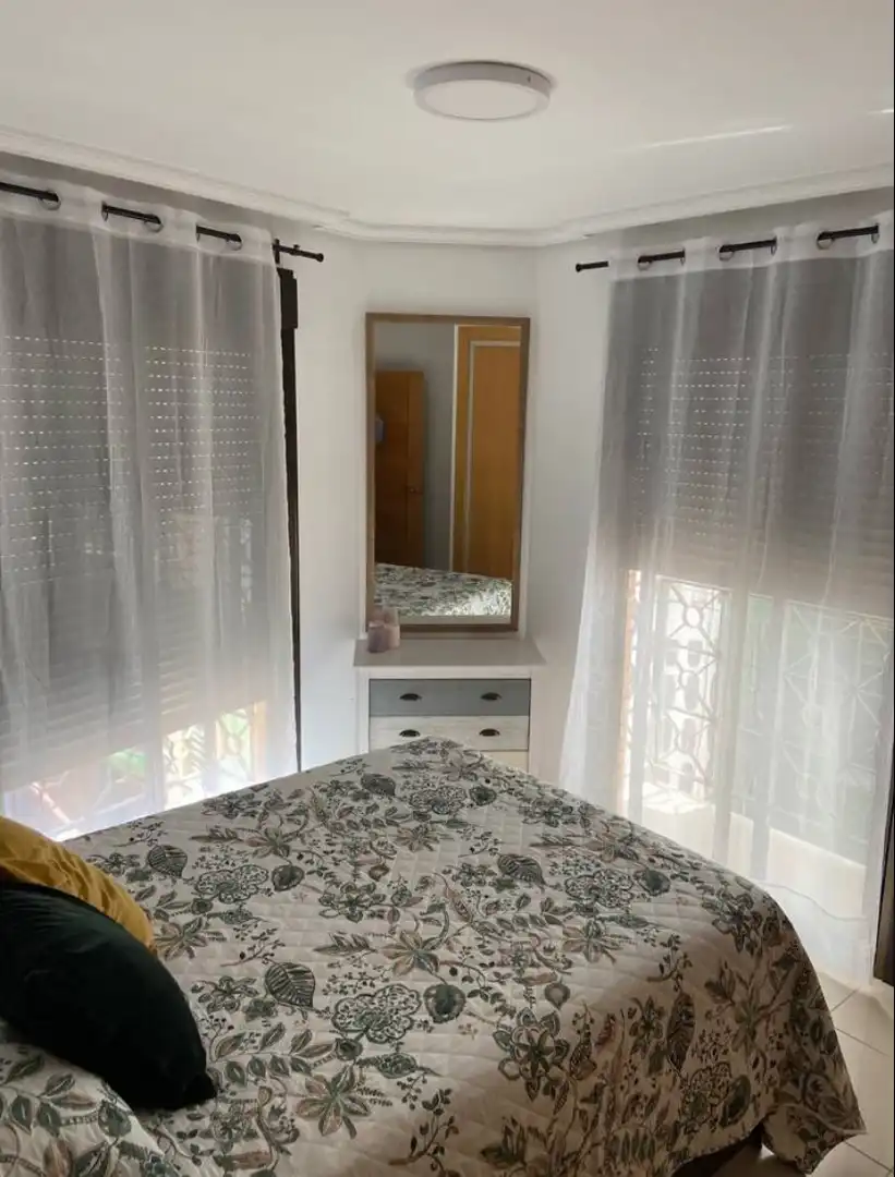 Habitación de Apartamento en venta en Benidorm con Aire acondicionado, Terraza y Amueblado