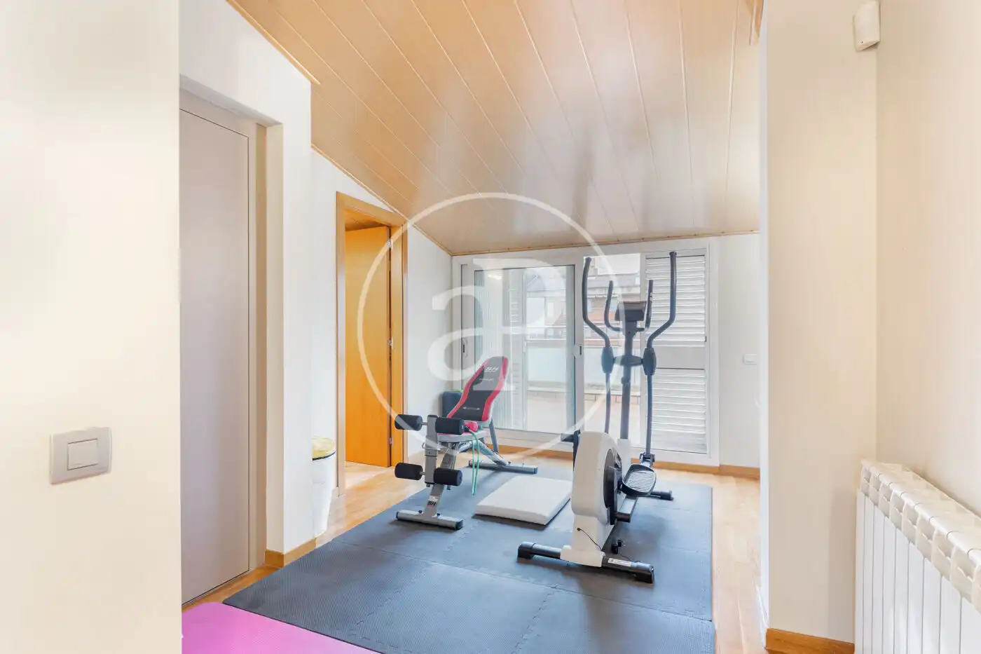 Schlafzimmer von Einfamilien-Reihenhaus zum Verkauf in Sabadell mit Klimaanlage, Heizung und Terrasse