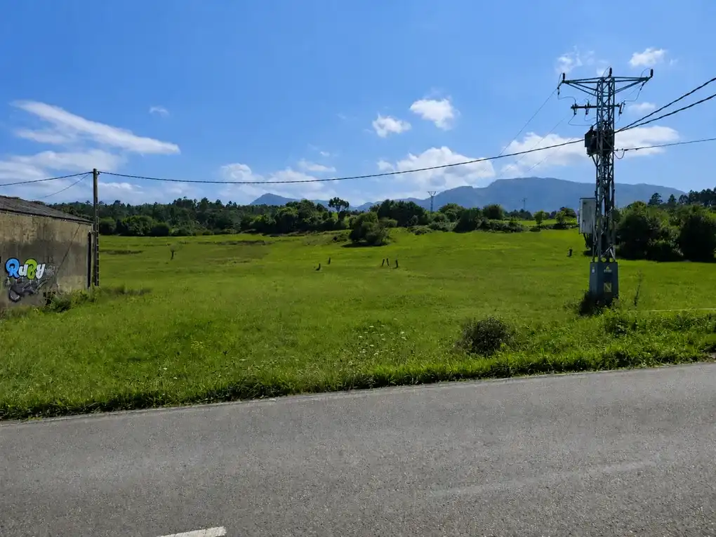 Residencial en venda en Llanes
