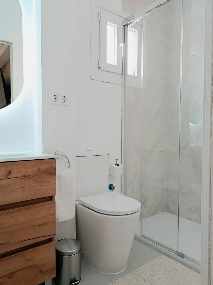 Baño de Casa adosada para compartir en Málaga con Aire acondicionado, Calefacción y Terraza