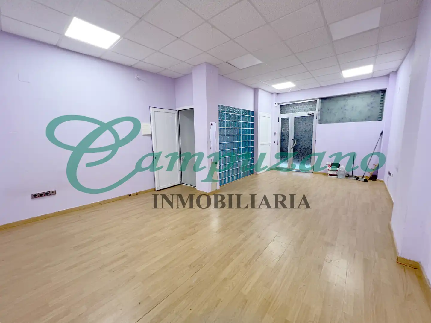 Commercial properties for sale in Alcorcón  with Alarm