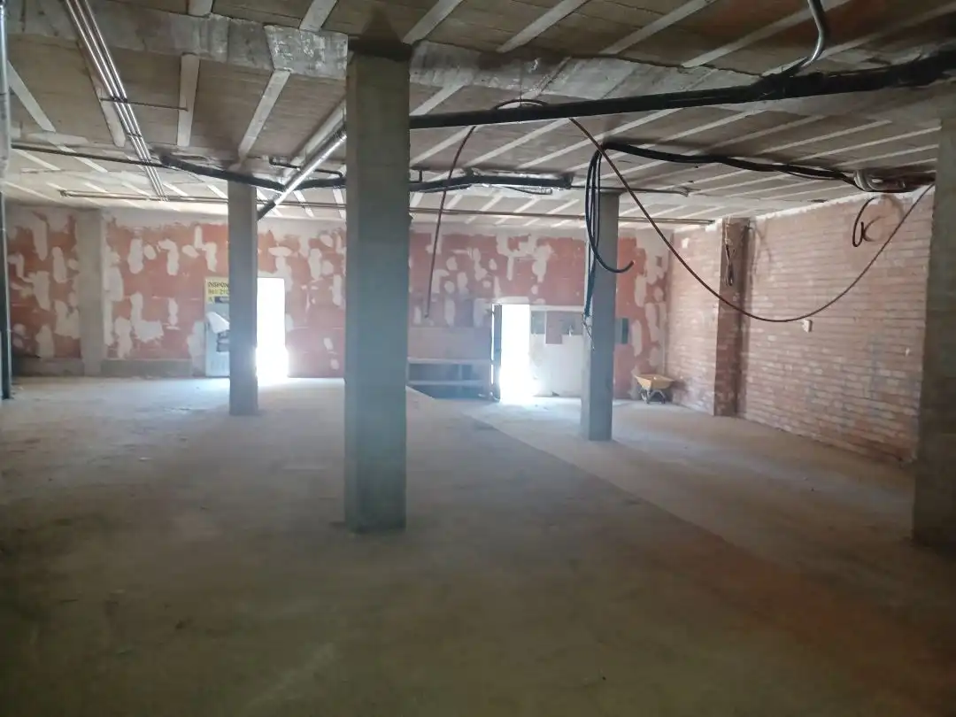 Local commercial à vendre à Calle Ramón Almazán 13, imagen 4