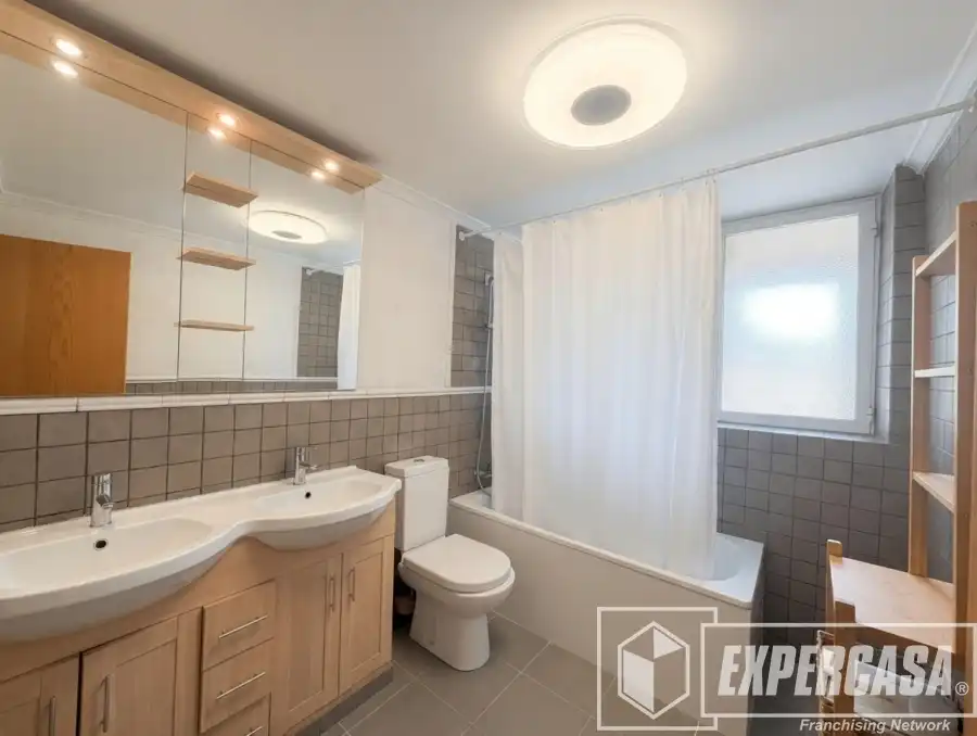 Bathroom of Detached homes for sale in Serra  with Air Conditioner and Terrace