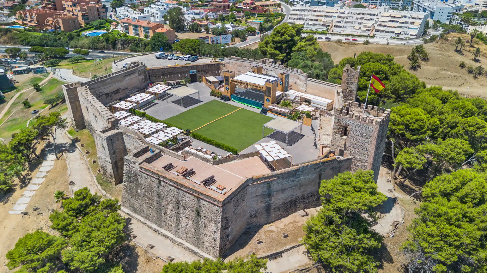 Vista exterior de Pis en venda en Fuengirola amb Aire condicionat, Calefacció i Terrassa