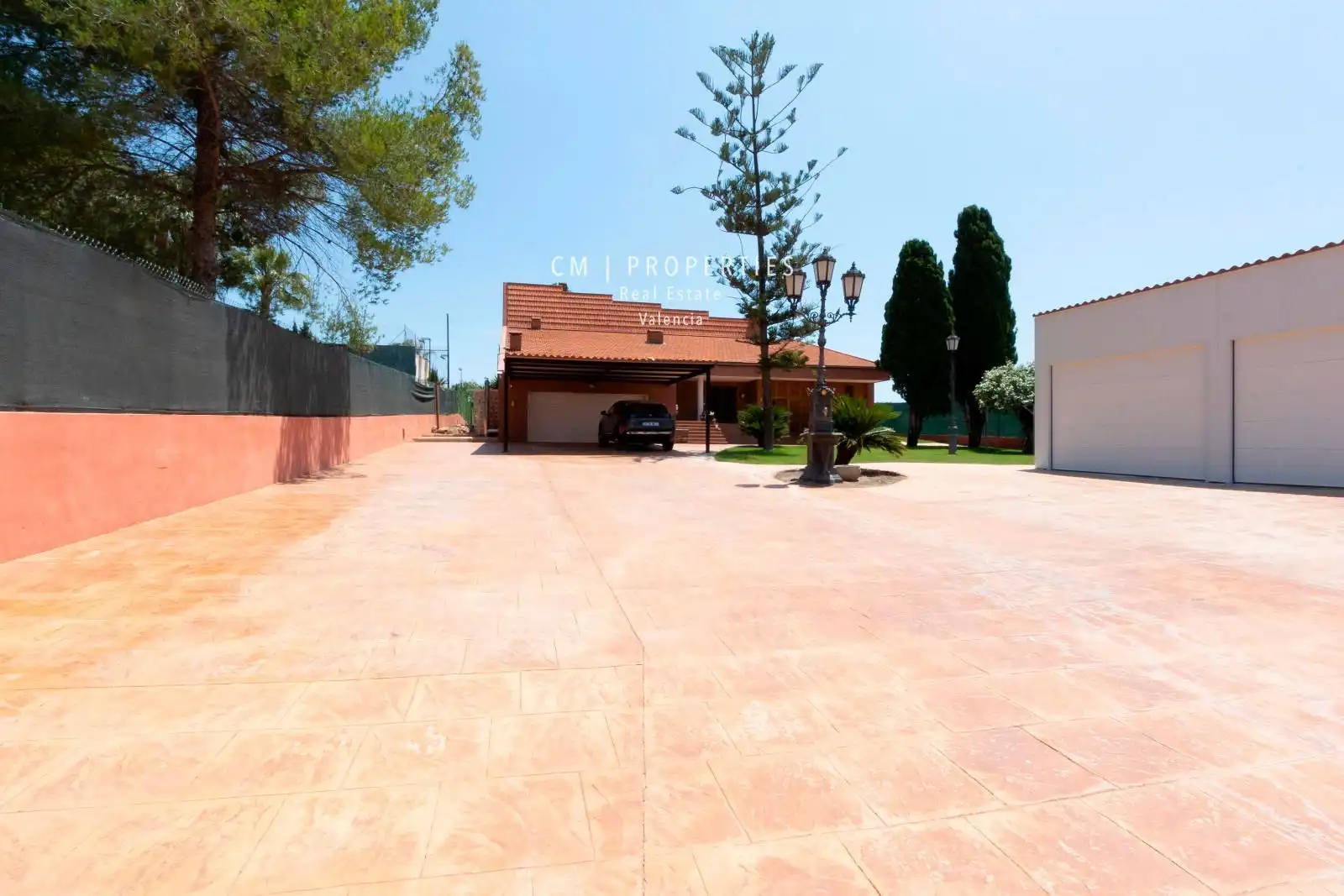 Vista exterior de Casa o chalet en venta en Paterna con Aire acondicionado, Calefacción y Piscina