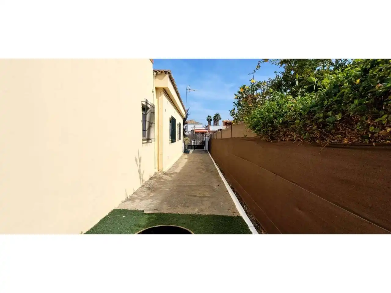 Exterior view of Houses for sale in Sanlúcar de Barrameda  with Air Conditioner and Terrace