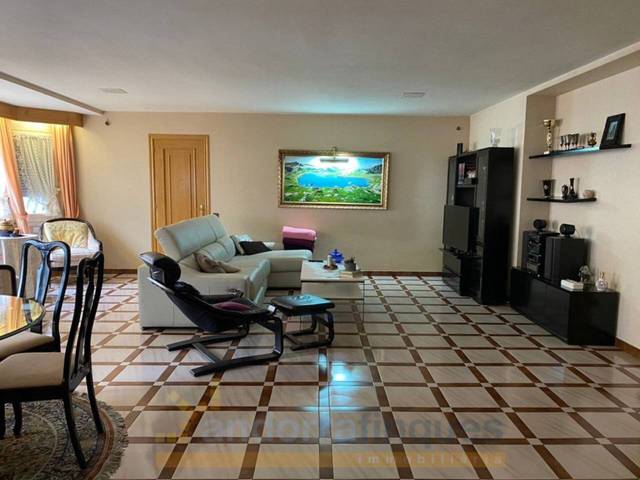 Piso en Venta en Encamp pueblo