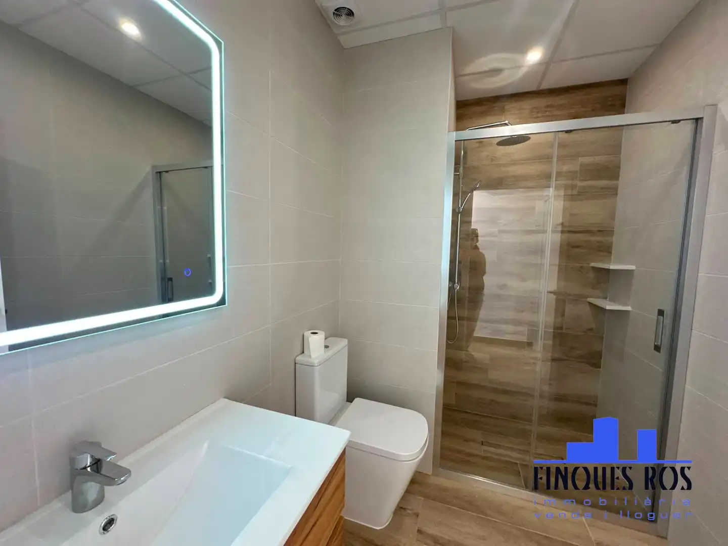 Baño de Piso en venta en Vinaròs con Aire acondicionado y Calefacción