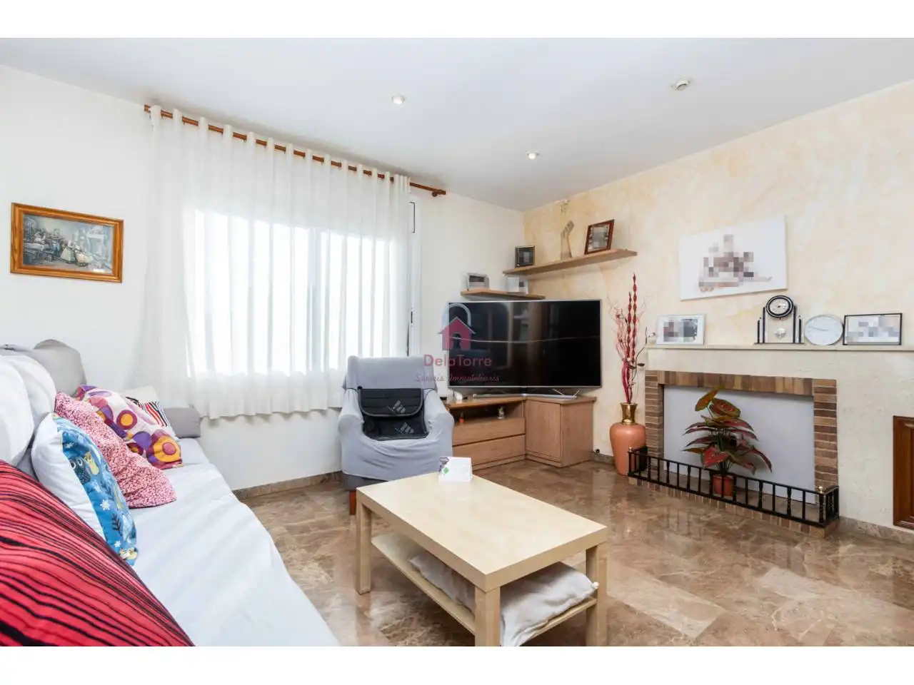 Sala de estar de Casa o chalet en venta en Terrassa con Aire acondicionado, Calefacción y Terraza