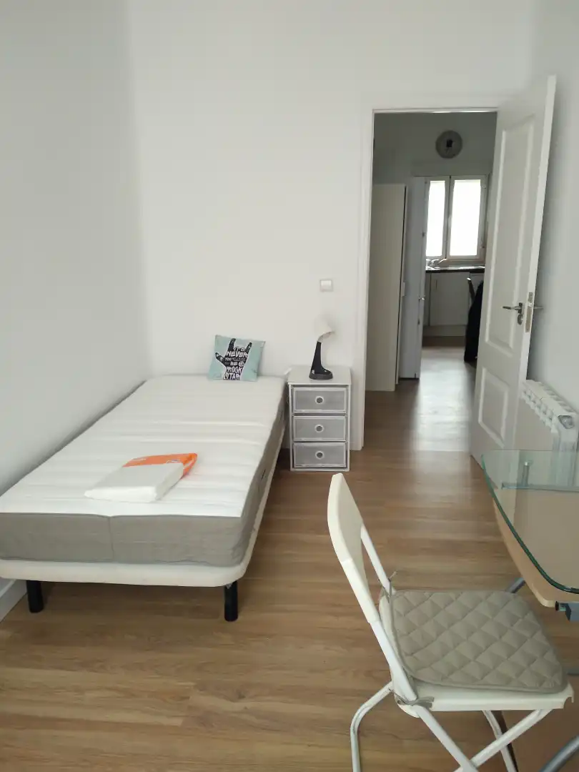 Habitació a Calle del Calvario, 16, Embajadores - Lavapiés