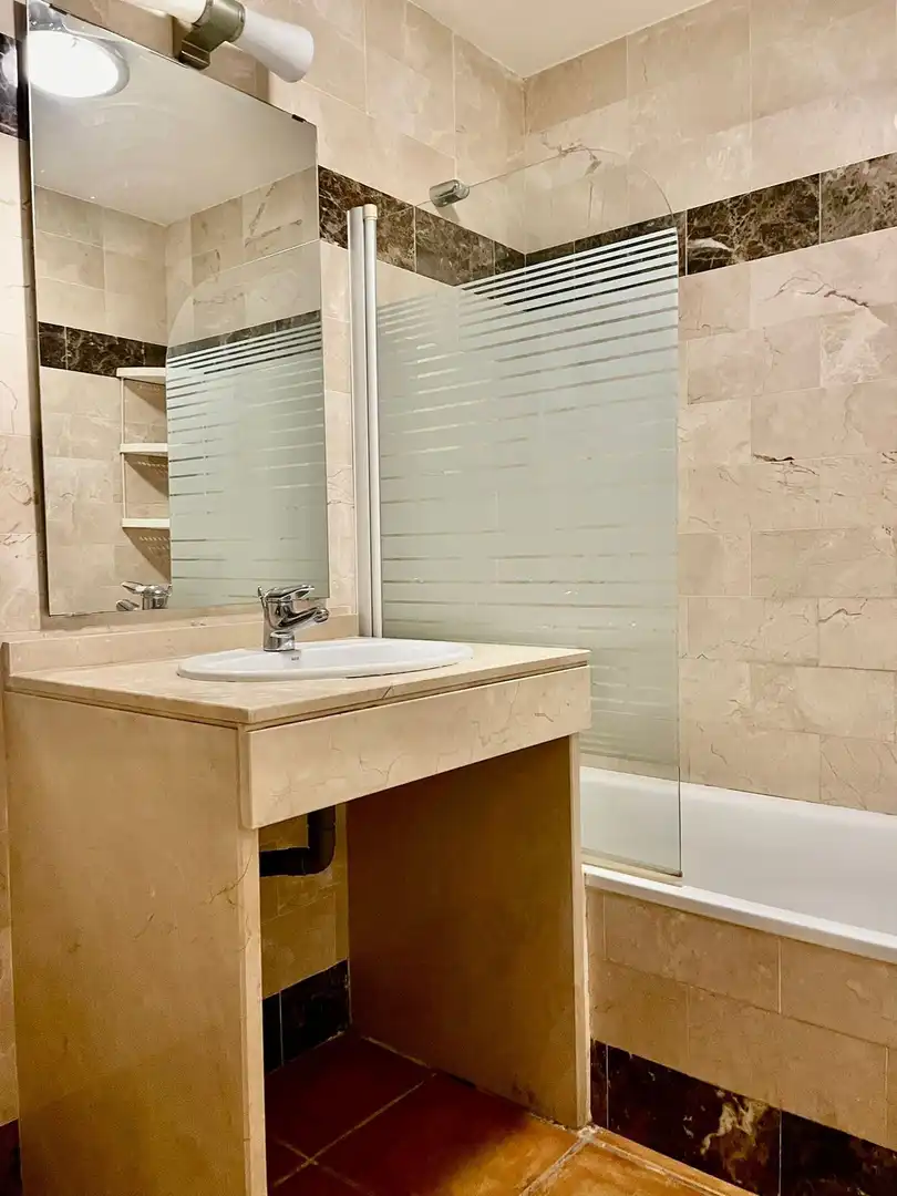 Apartament amb piscina en venda a Benahavís pueblo, imagen 22
