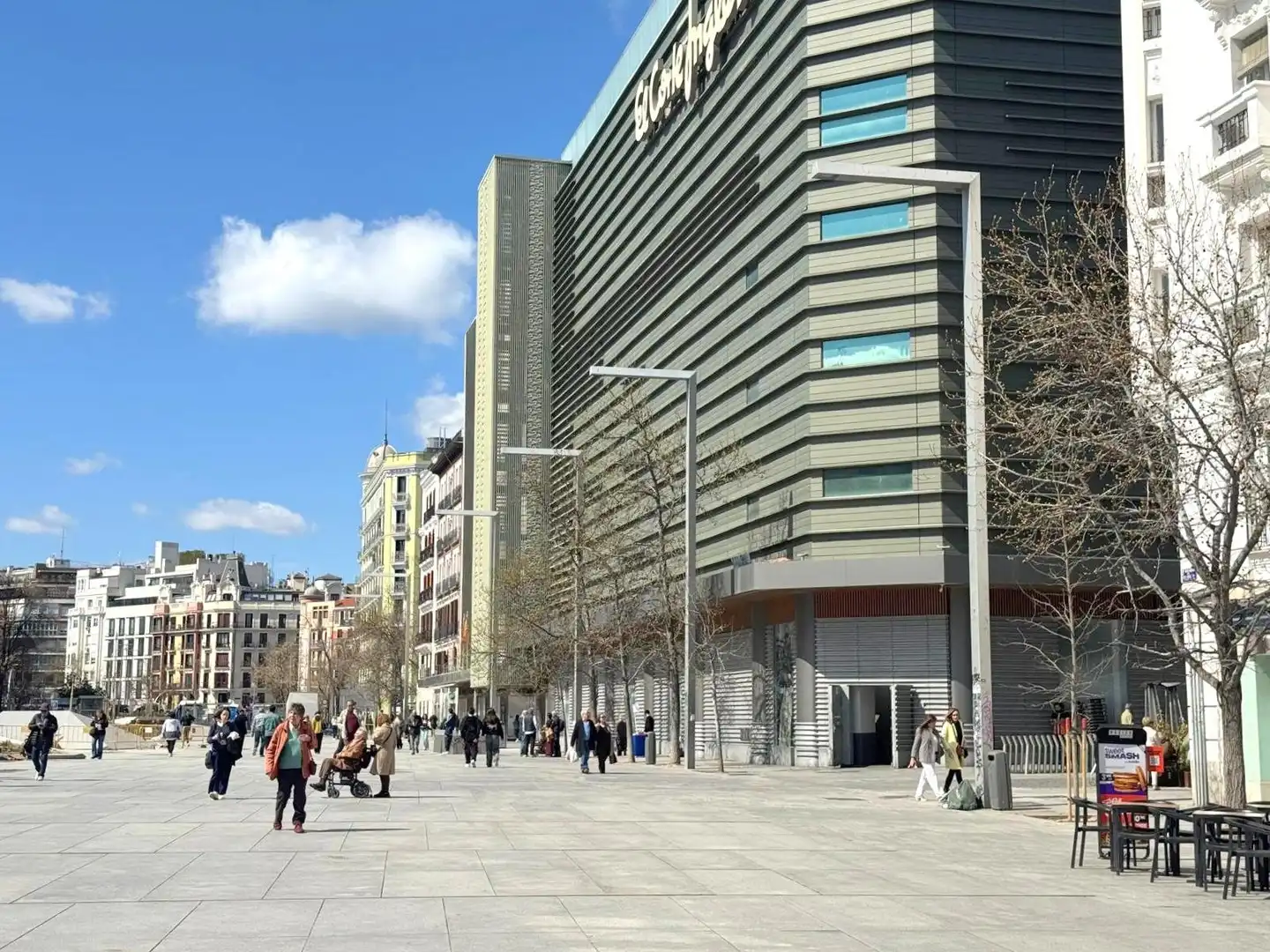 Exterior view of Flat for sale in Madrid  with Heating, Parquet flooring and Furnished