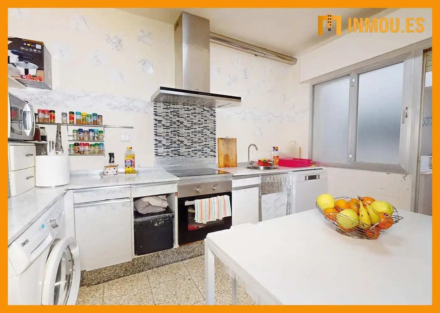 Kitchen of Flat for sale in Ourense Capital   with Air Conditioner, Heating and Parquet flooring