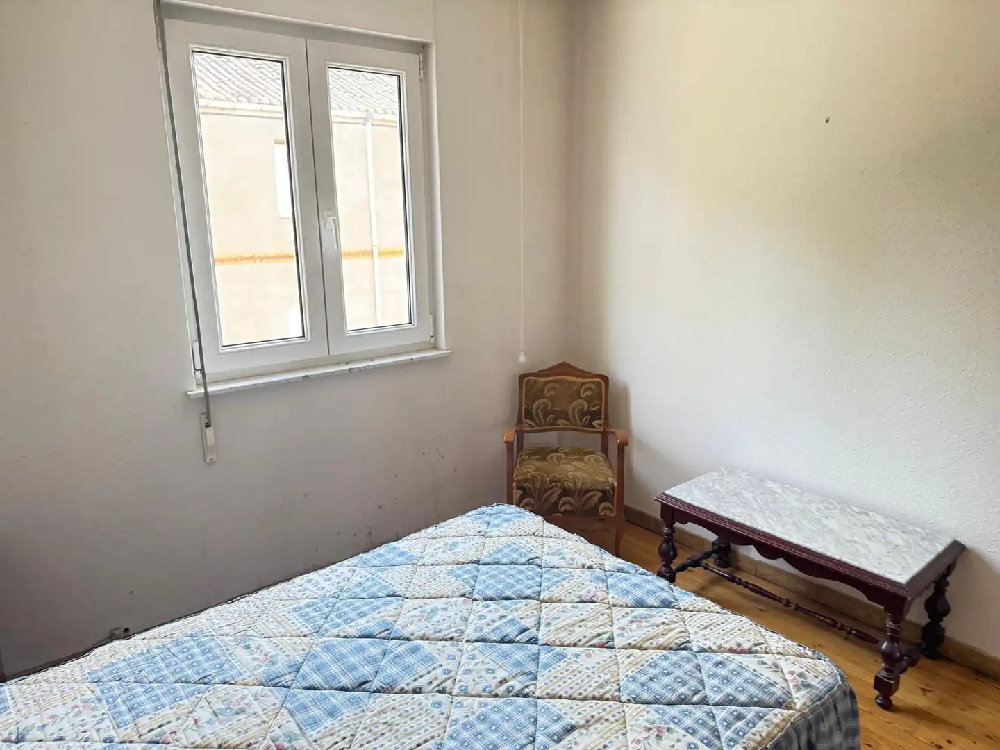 Dormitori de Casa o xalet en venda en Urdiales del Páramo amb Calefacció, Traster i Internet