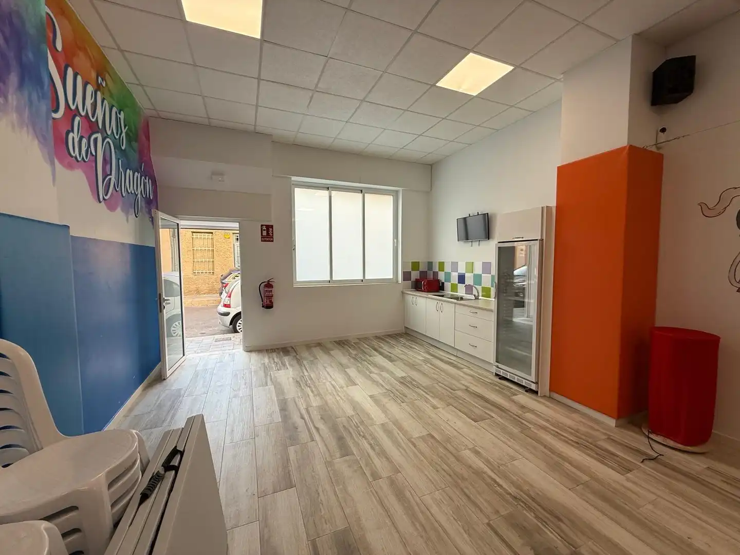 Local en venta en Alicante / Alacant con Aire acondicionado y Amueblado