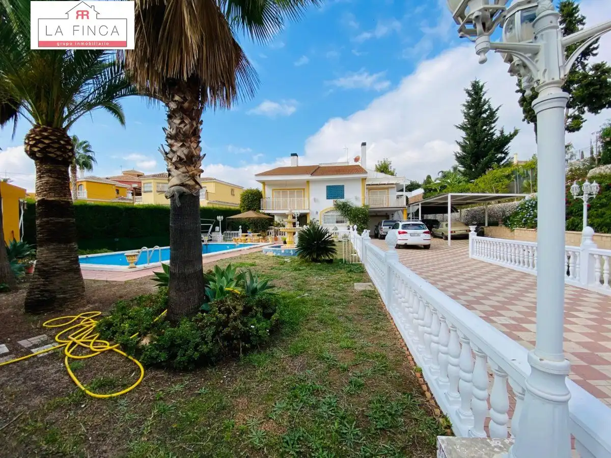 Exterior view of Houses for sale in Málaga  with Private garden, Terrace and Storage room