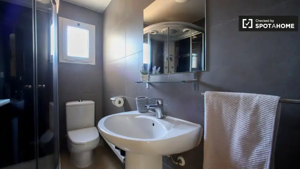 Room in Els Orriols