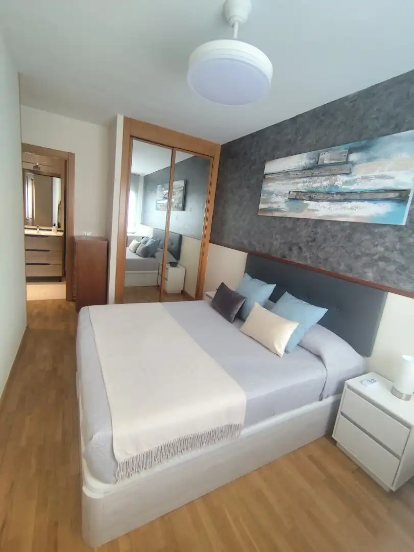 Bedroom of Flat for sale in Oviedo 