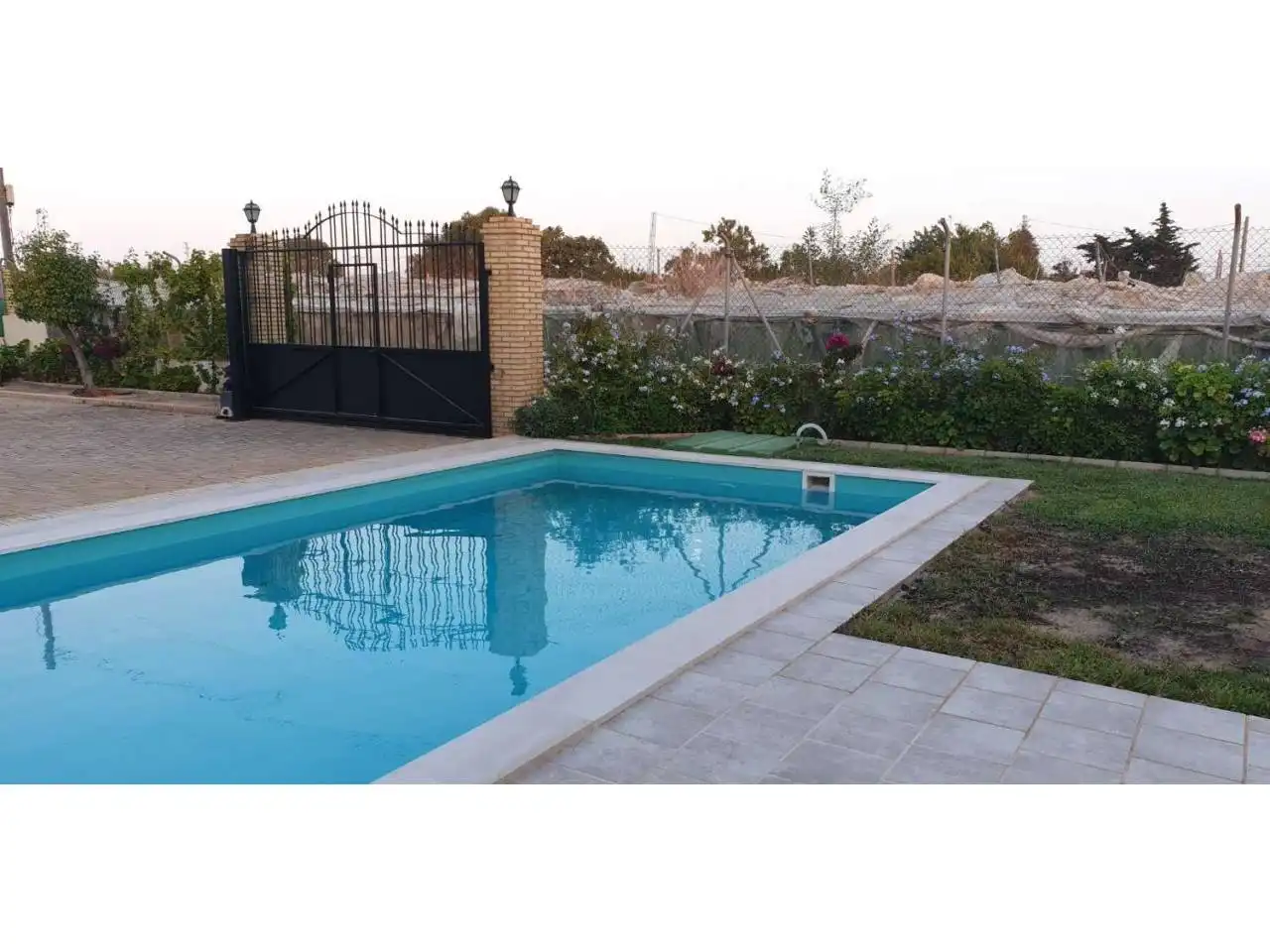 Piscina de Casa o xalet de lloguer en Chipiona amb Aire condicionat, Calefacció i Terrassa