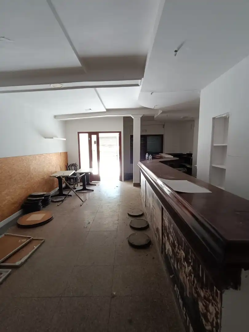 Local en venda en Erandio amb Terrassa i Moblat