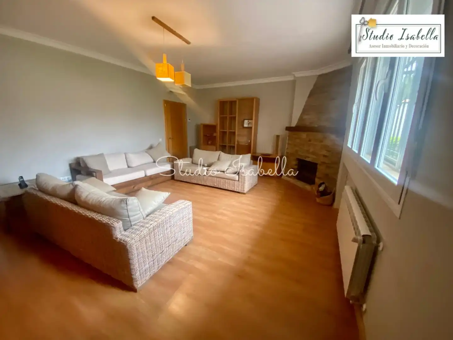 Sala d'estar de Casa o xalet en venda en Nambroca amb Aire condicionat, Calefacció i Jardí privat