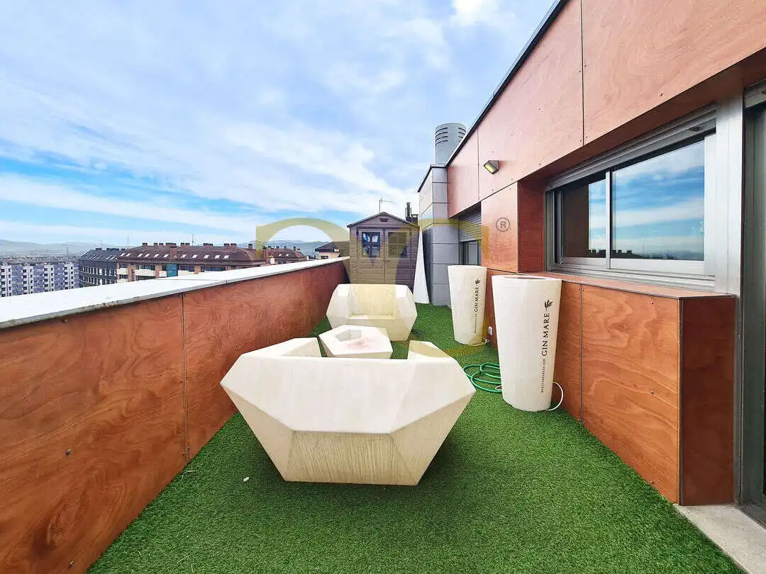 Terrasse von Maisonette zum Verkauf in Oviedo  mit Heizung, Privatgarten und Terrasse