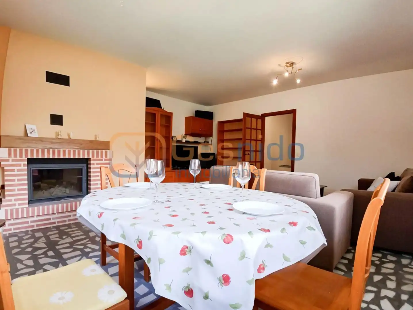 Comedor de Casa o chalet en venta en Sotosalbos con Calefacción, Parquet y Terraza