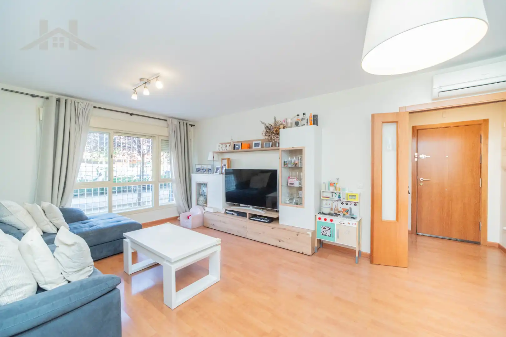 Wohnzimmer von Erdgeschoss zum Verkauf in Arroyomolinos (Madrid) mit Klimaanlage, Heizung und Privatgarten