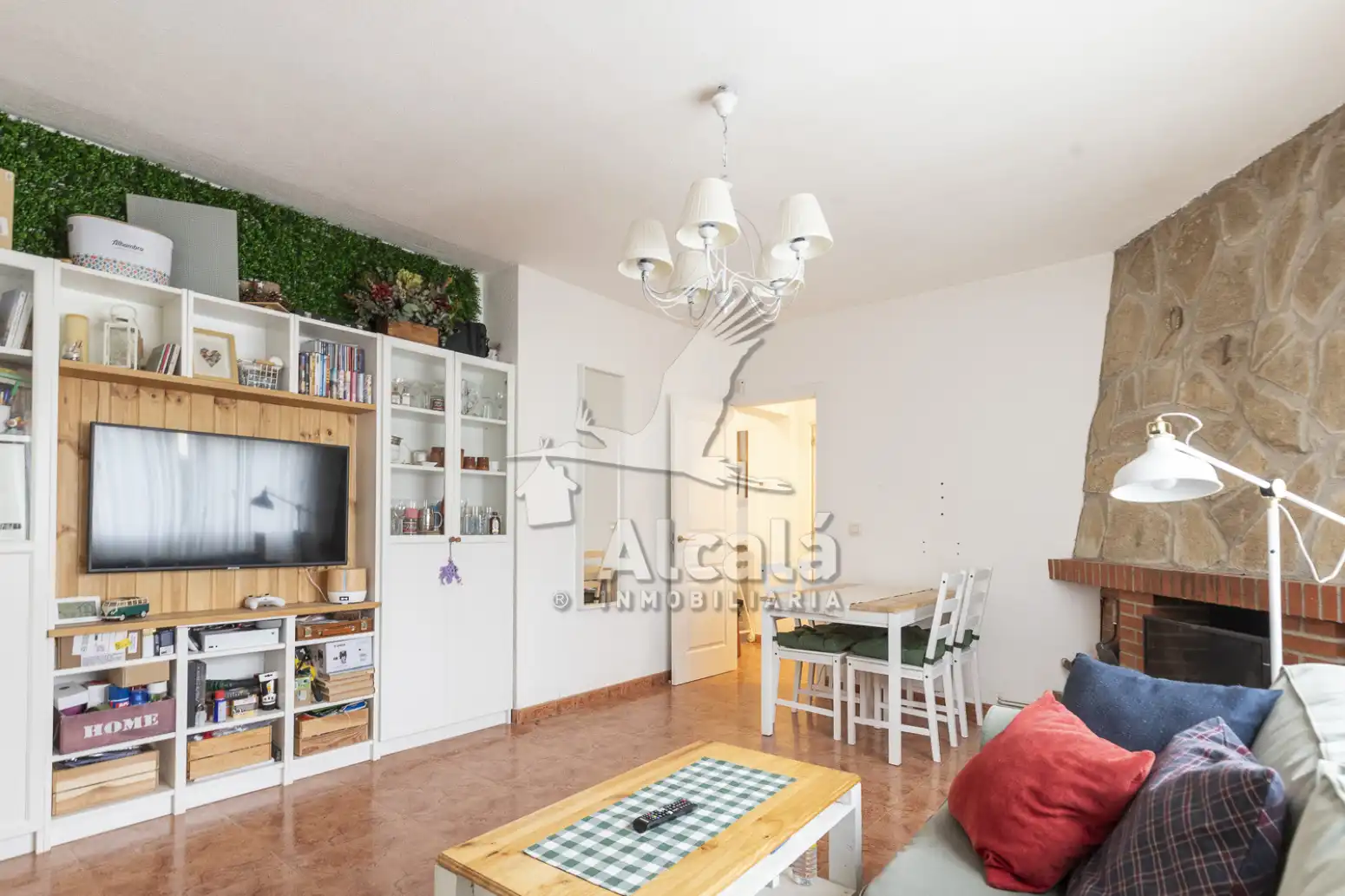 Sala de estar de Casa o chalet en venta en Torrejón del Rey con Calefacción y Piscina