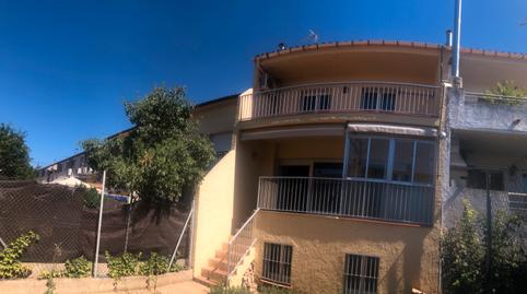 Foto 2 von Einfamilien-Reihenhaus zum Verkauf in Avinguda Dels Esports, Agramunt, Lleida