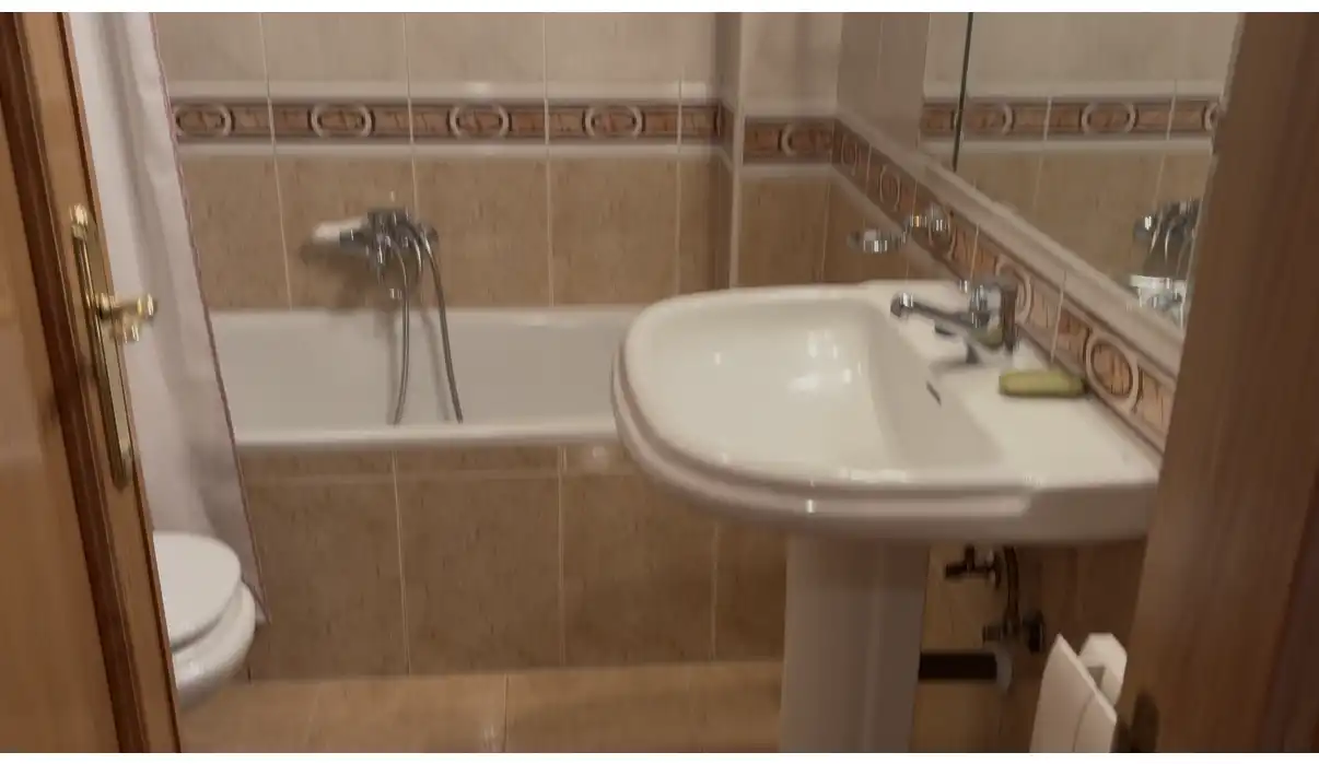 Baño de Piso en venta en Segovia con Calefacción