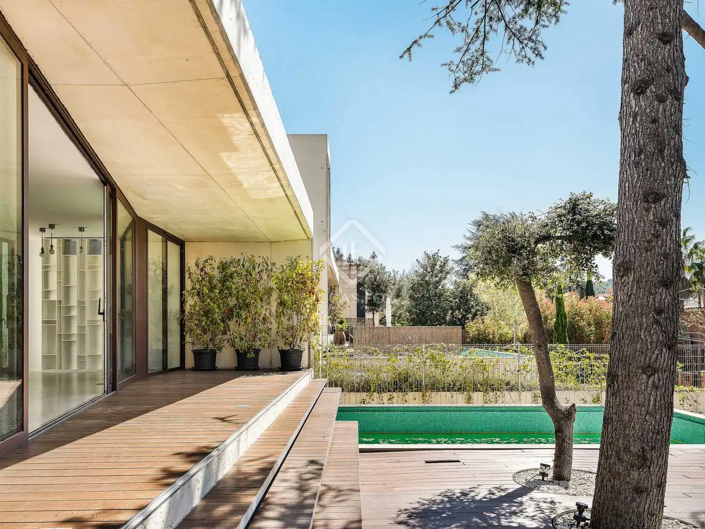 Terrassa de Casa o xalet en venda en Sant Cugat del Vallès amb Aire condicionat, Calefacció i Jardí privat