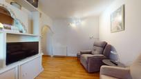 Living room of Flat for sale in  Madrid Capital  with Air Conditioner, Heating and Alarm