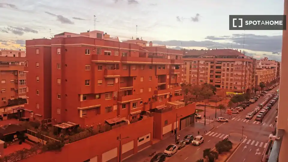 Vista exterior de Pis de lloguer en Valencia amb Aire condicionat, Calefacció i Moblat