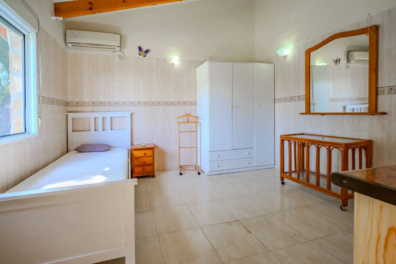 Dormitori de Finca rústica en venda en Daya Vieja amb Terrassa i Piscina