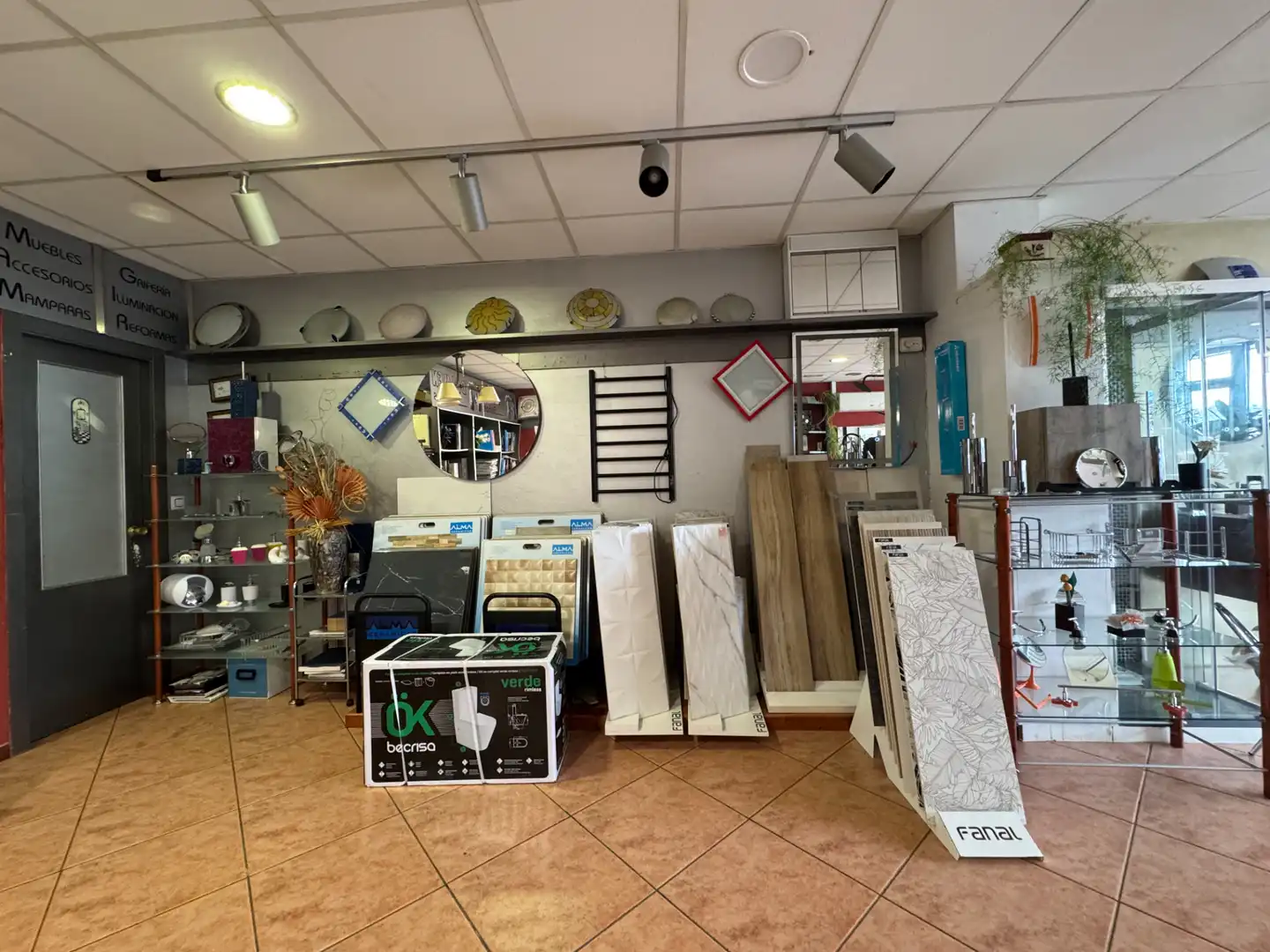 Local commercial à vendre à Teo, imagen 2