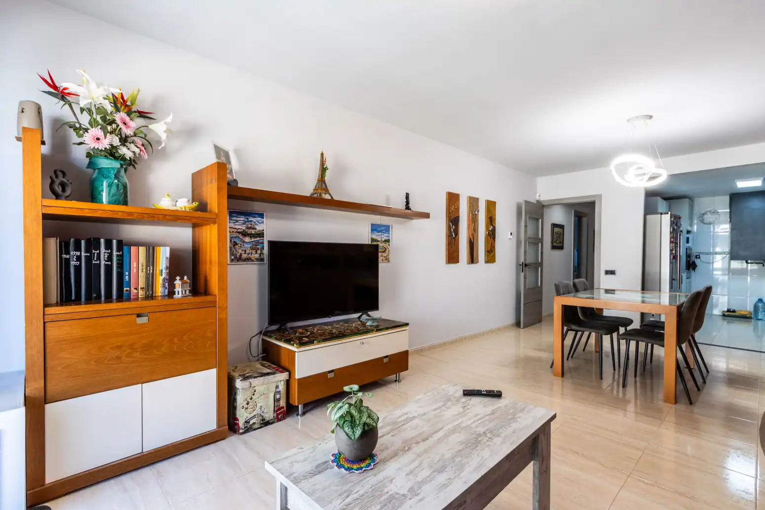 Living room of Flat for sale in Terrassa  with Air Conditioner, Heating and Parquet flooring