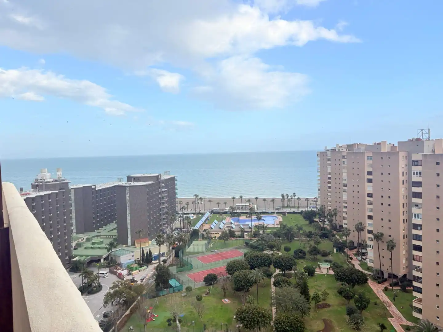 Habitación de Ático de alquiler en Torremolinos con Aire acondicionado, Calefacción y Jardín privado