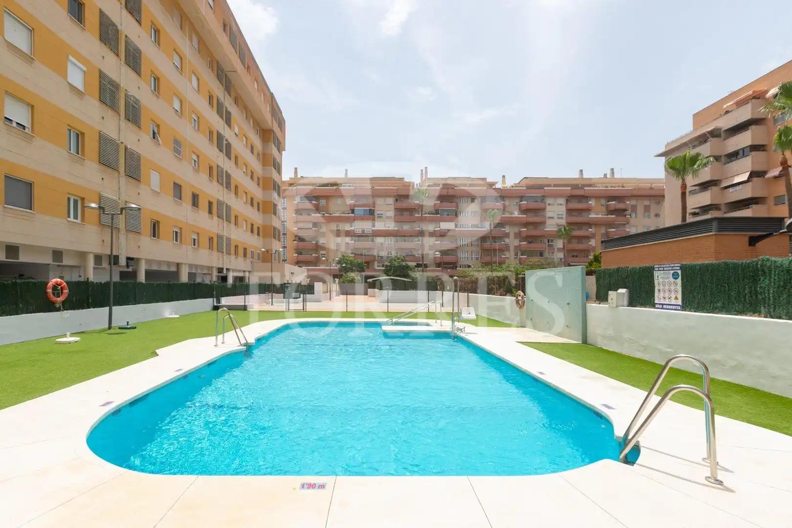 Piscina de Ático en venta en Málaga con Aire acondicionado, Calefacción y Terraza