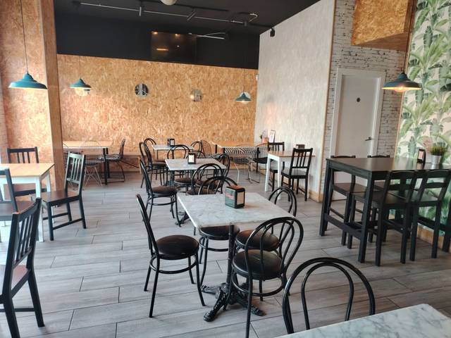 Local comercial en Alquiler en avenida estudiantes en Santa Isabel