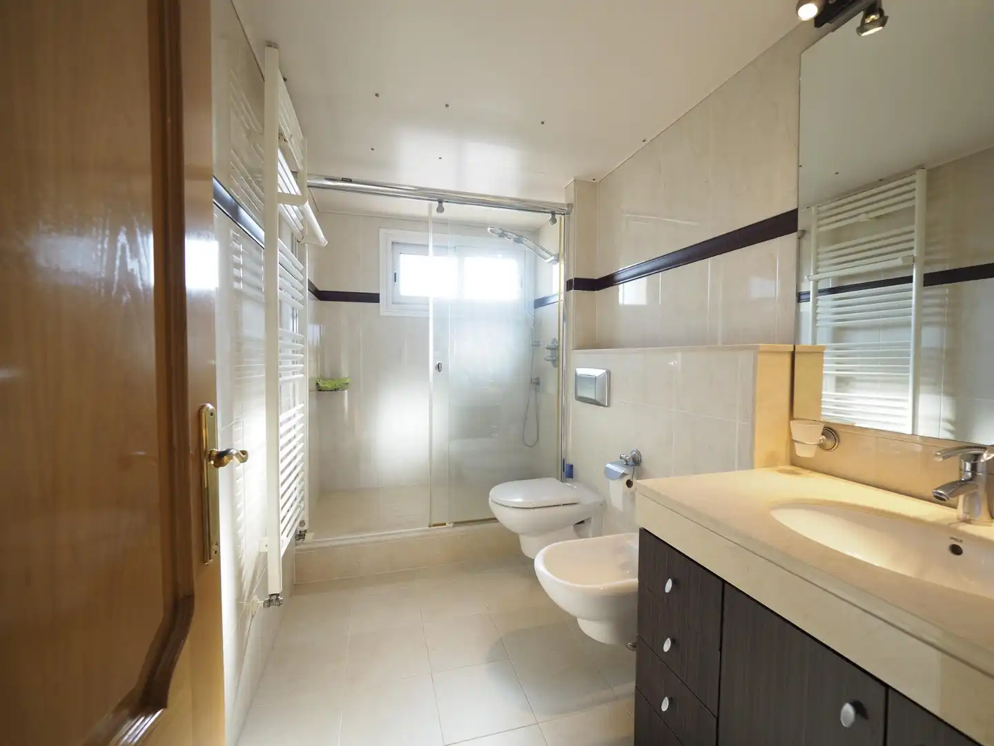 Bathroom of Houses for sale in Vilamalla  with Air Conditioner, Heating and Private garden