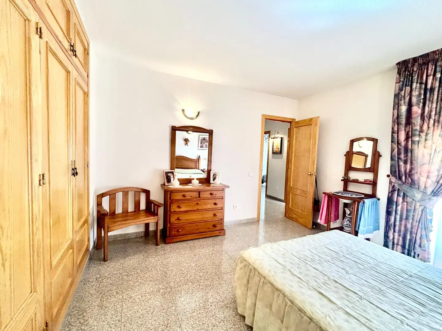 Habitación de Casa adosada en venta en Paterna del Río con Calefacción, Terraza y Trastero