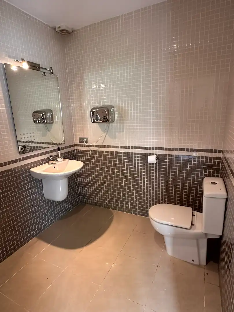 Local comercial en alquiler en Carrer de Sant Francesc d'Assís, imagen 4